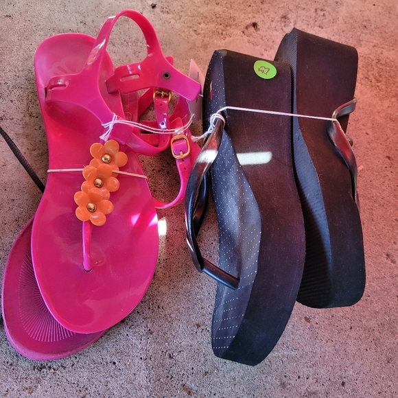 Womans sandles - Picture 1 of 1